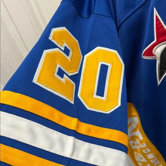 Men's V-Neck Sweater with Blue and Yellow Accents - Picture 4 of 12